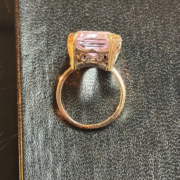 14k Kunzite Ring - Picture 11 of 17